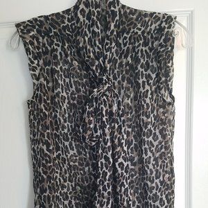 Vince cheetah animal print blouse, sleeveless, XS, bow tie shirt